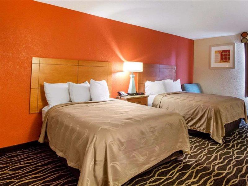 Quality Inn & Suites I-35 Near Frost Bank Center San Antonio Zewnętrze zdjęcie