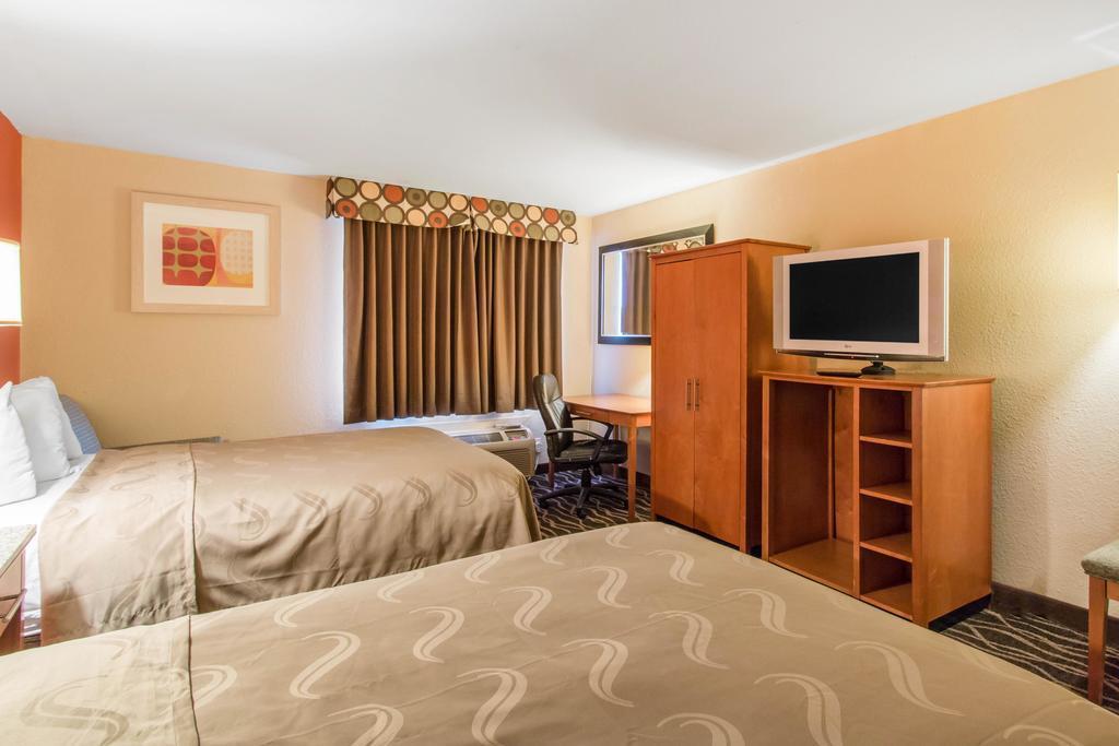 Quality Inn & Suites I-35 Near Frost Bank Center San Antonio Zewnętrze zdjęcie