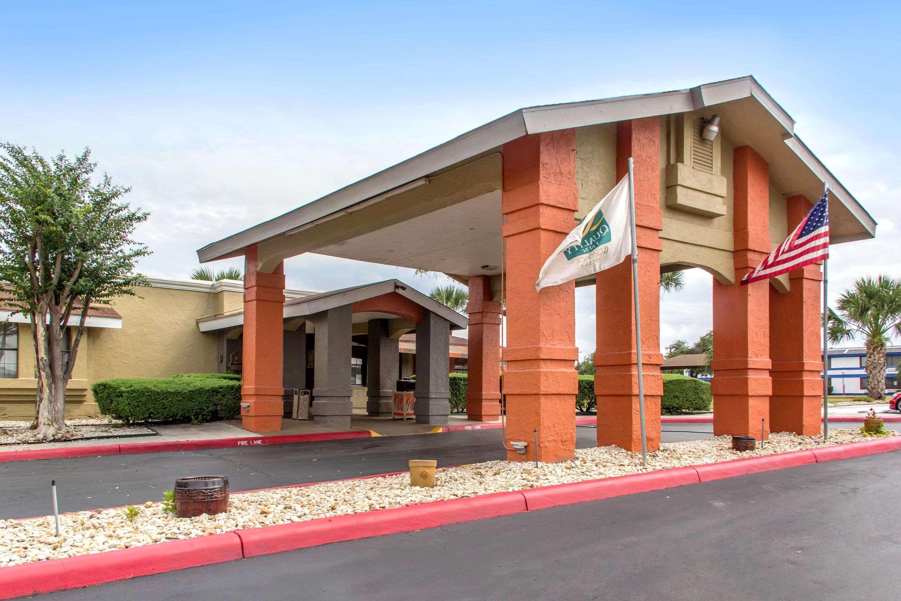 Quality Inn & Suites I-35 Near Frost Bank Center San Antonio Zewnętrze zdjęcie