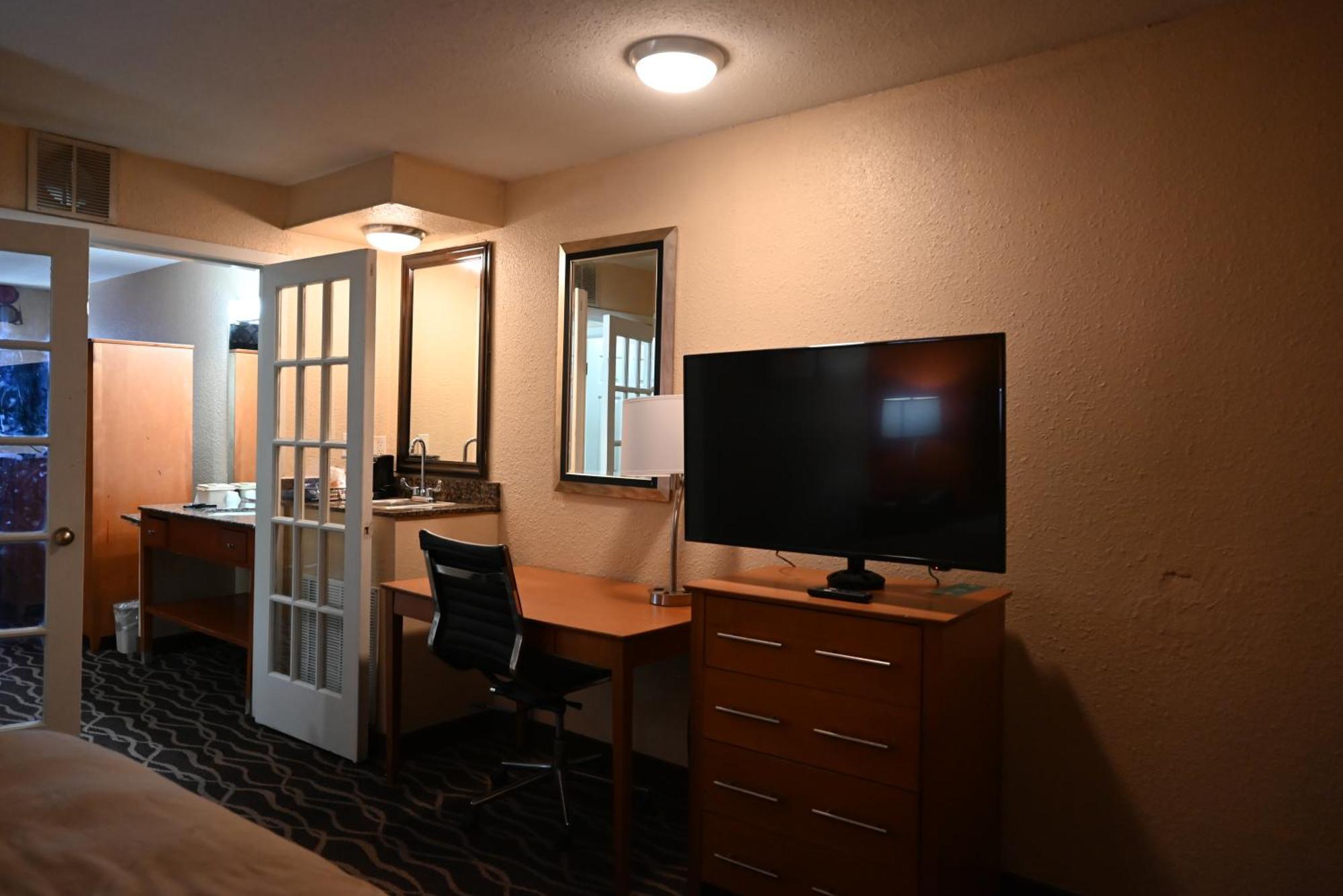 Quality Inn & Suites I-35 Near Frost Bank Center San Antonio Zewnętrze zdjęcie