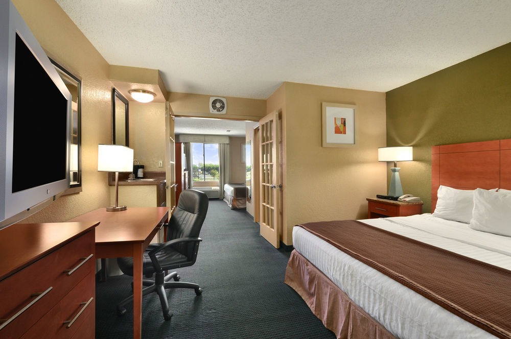 Quality Inn & Suites I-35 Near Frost Bank Center San Antonio Zewnętrze zdjęcie